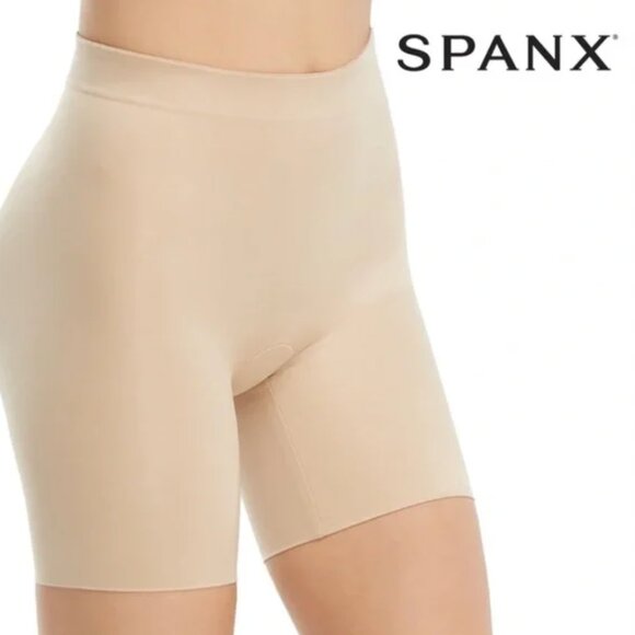 SPANX - Booty Booster - Mid-Thigh Short - NWT, Sz. S - Picture 1 of 8